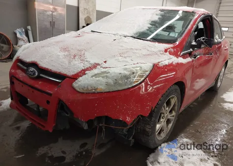 2014 Ford Focus Se z USA, uszkodzony, nr VIN 1FADP3F2XEL392701